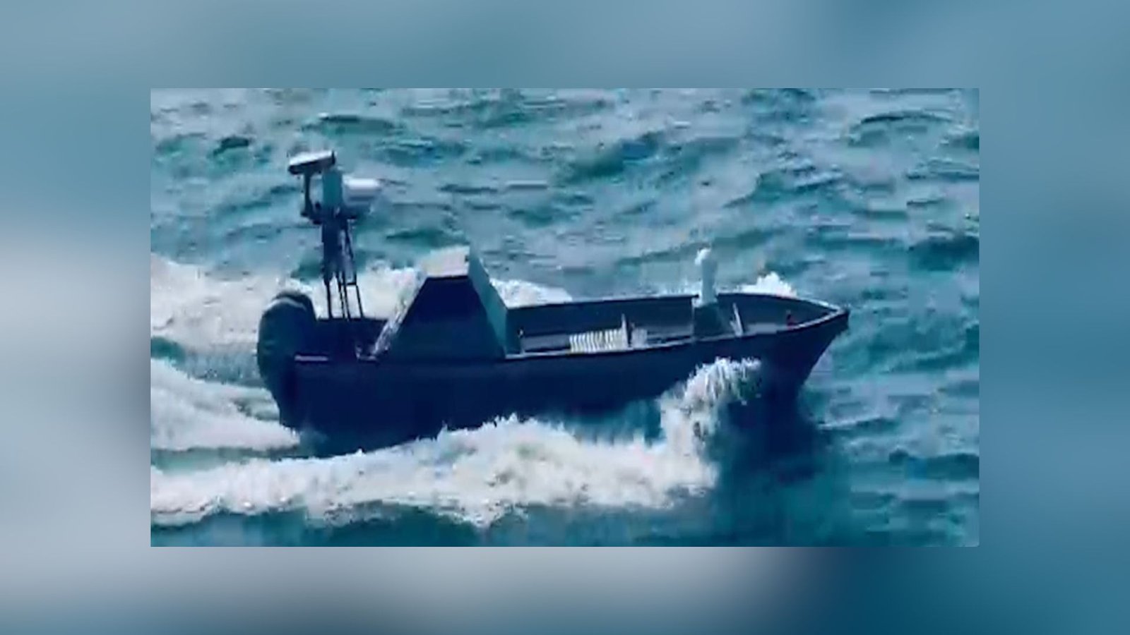 La marine pakistanaise teste une nouvelle munition de vagabondage USV non identifiée et du secteur privé