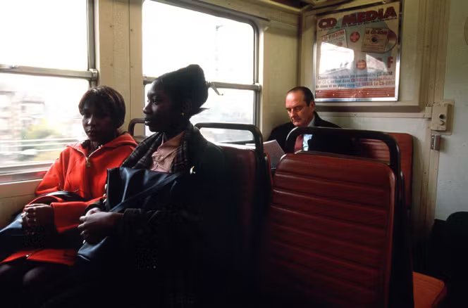 Jacques Chirac, alors maire de Paris, dans un train de banlieue, à Jouy-en-Josas (Yvelines), le 10 novembre 1994.