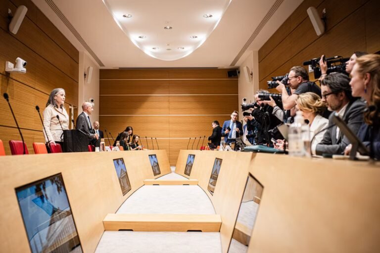 Commission d’enquête sur l’audiovisuel public : la journée sous tension qui a abouti à l’adoption d’un rapport décrié