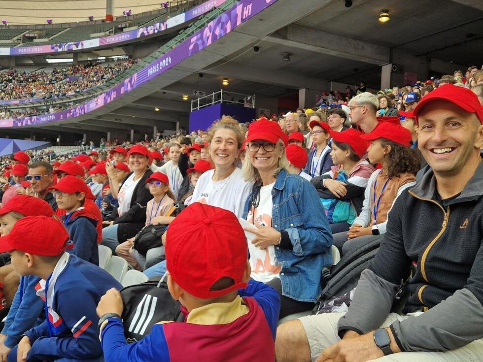 Des encadrants heureux de vivre les Jeux en vrai. 