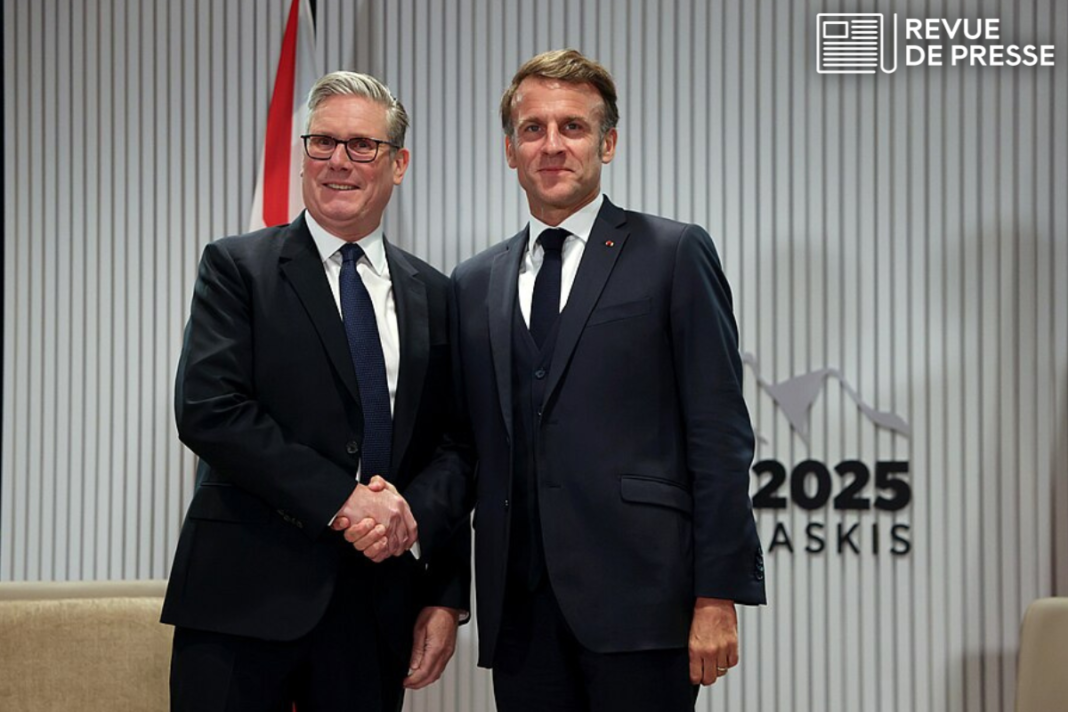 Le Premier ministre Keir Starmer avec le président français Emmanuel Macron lors du sommet du G7 au Canada en juin 2025 - Crédits : Simon Dawson / 10 Downing Street Licence v3.0