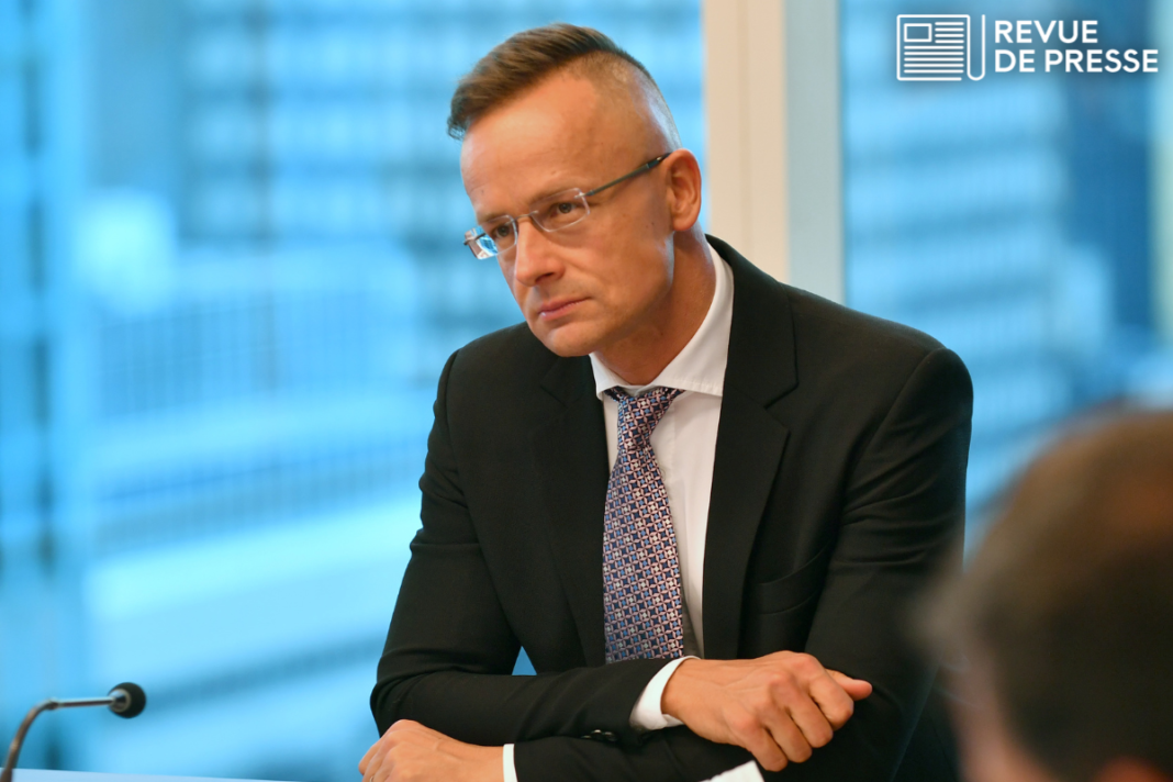 Péter Szijjártó, ministre hongrois des Affaires étrangères et du Commerce, lors d