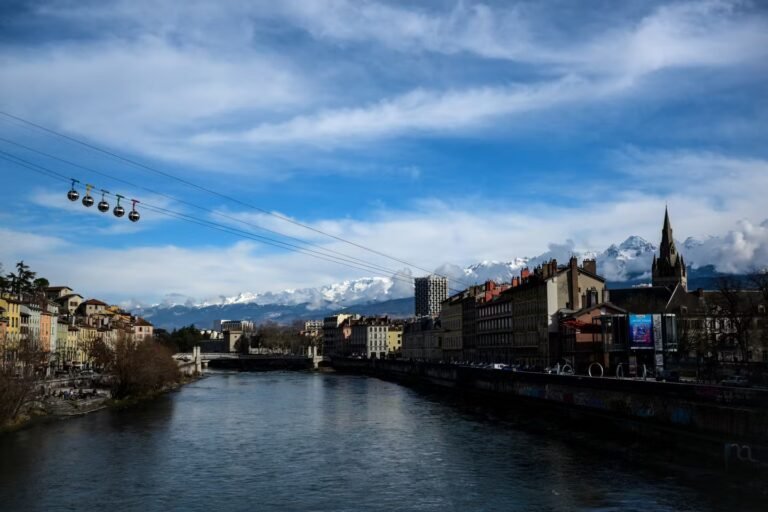 Métropole de Grenoble : l’élection du président est reportée, après l’échec de deux votes sans majorité