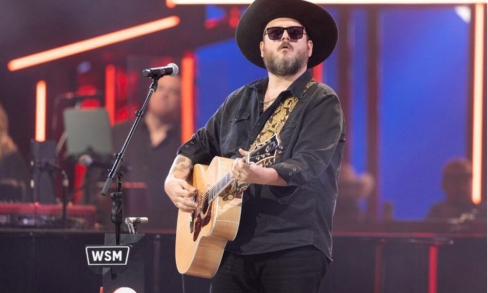 Paul Cauthen sur scène au Grand Ole Opry