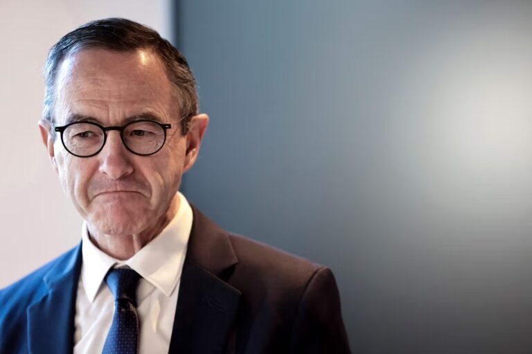 Présidentielle 2027 : le vieux refrain du « trop de fonctionnaires » resurgit à droite