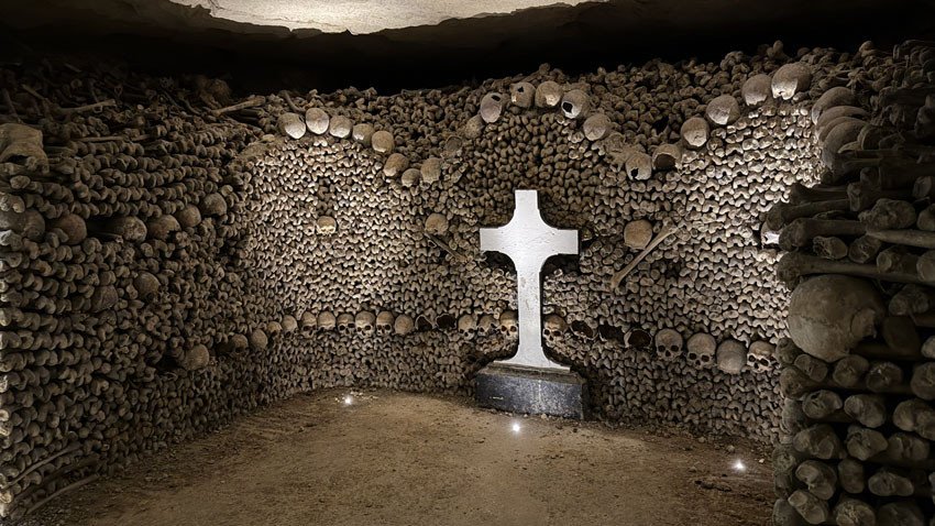 Catacombes de Paris © Connaissance des Arts / Alexandre Dars