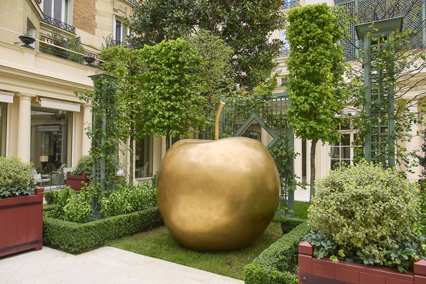 Lalanne Pomme de New York au Bristol, Paris Vente semaine du 20/21 Christie's 