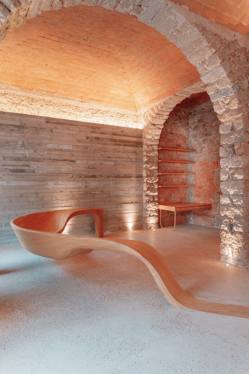 Flagship Sotheby’s, Ajaccio, Corse, 2021 ©Thibaut Dini