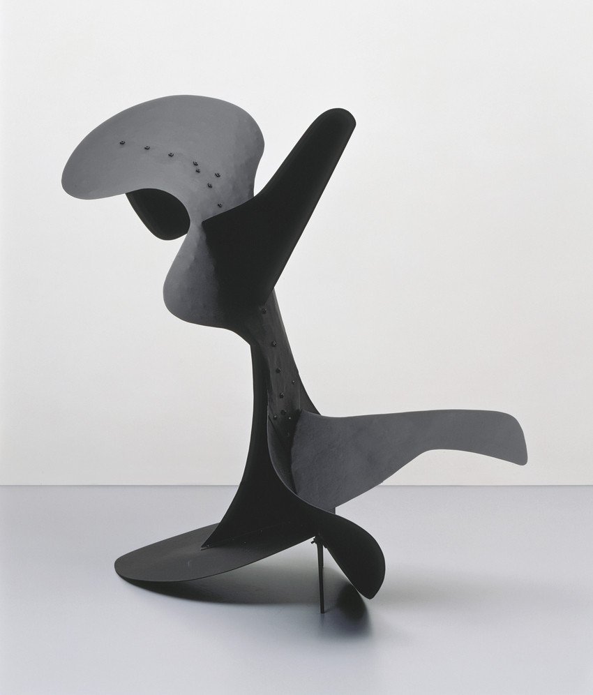 Alexander Calder, Devil Fish, 1937, feuilles de métal, boulons et peinture, 171,7 x 162,6 x 119,4 cm, New York, Calder Foundation. ©2026, Calder Foundation, New York. Photograph by David Heald © Calder Foundation, New York.