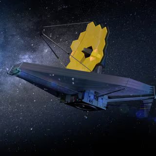 Tournés vers une galaxie qui existait à peine plus de 400 millions d’années après le Big Bang, des astronomes ont capté un signal qui a piqué leur curiosité. Ils sont allés voir de plus près grâce au télescope spatial James-Webb (JWST). Et ce qu’ils ont découvert ne les a pas déçus… © alejomiranda, Adobe Stock