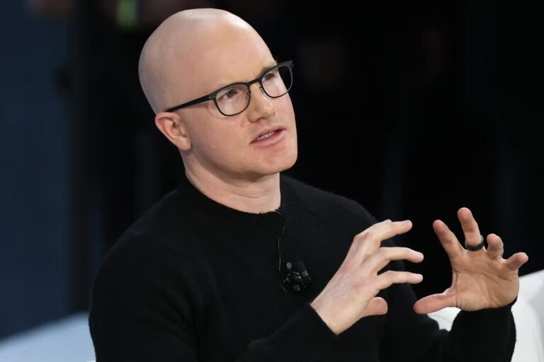 Cryptomonnaies : « La tech américaine veut sauver le monde grâce à l’IA et… en équipe réduite »