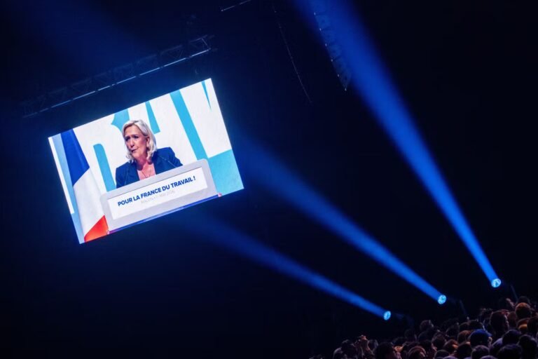 Marine Le Pen opère un nouveau revirement idéologique en dénonçant l’« assistanat »