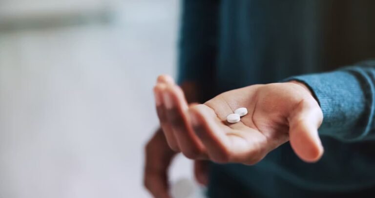 Attention à ces vermifuges vendus contre le cancer sur les réseaux sociaux