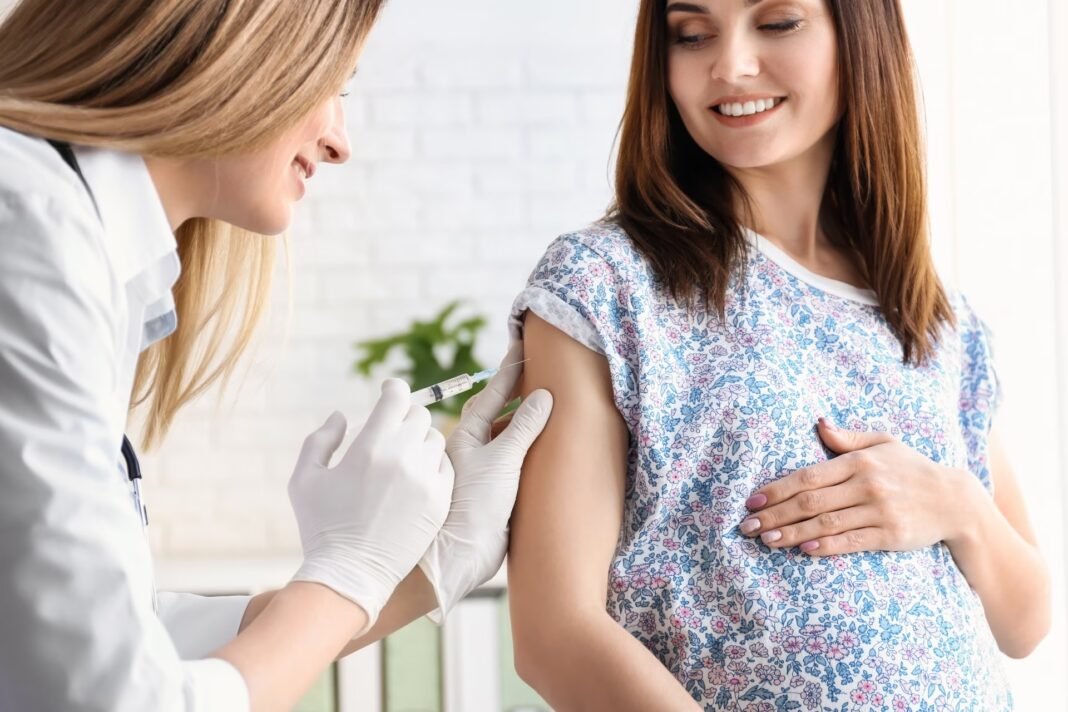 Bronchiolite à VRS : la vaccination pendant la grossesse réduit de 68 % le risque d'hospitalisation des nourrissons