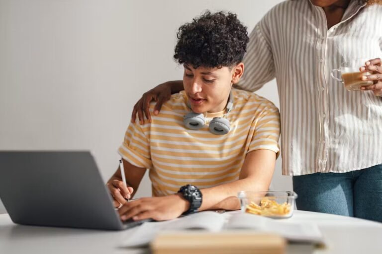 Comment aider un ado à gérer son stress avant un examen ?
