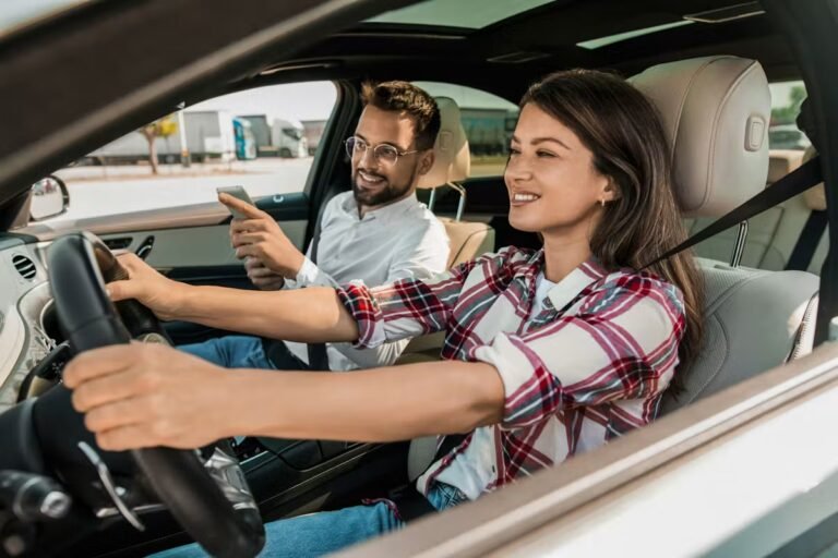 Conduite : quelle bonne posture adopter en voiture ?