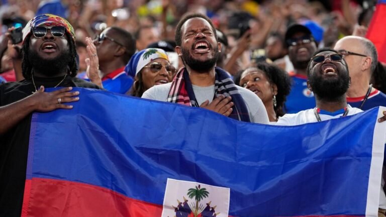 Coupe du monde 2026: les larmes et la fierté des supporters après l’élimination d'Haïti