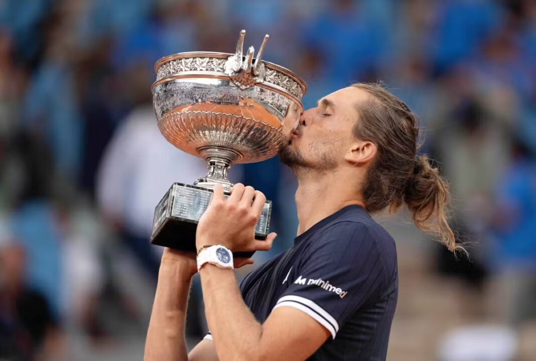 Des injections en plein match : Alexander Zverev, le vainqueur de Roland Garros 2026, doit composer avec une maladie chronique