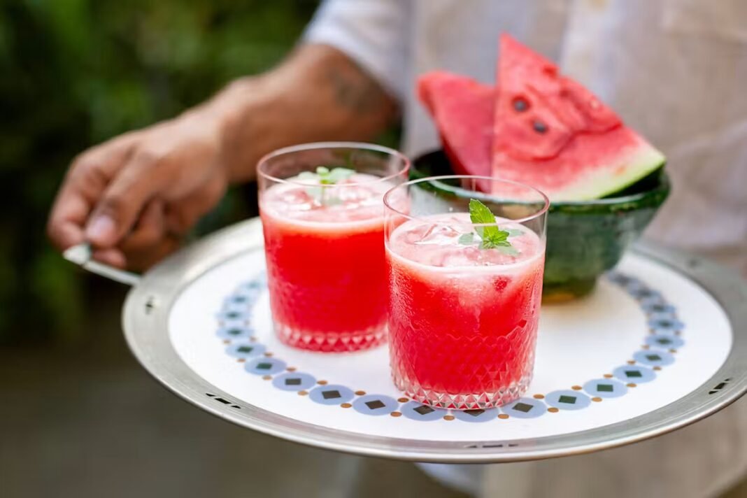 La pastèque est-elle vraiment le fruit idéal quand il fait chaud ? La pastèque est-elle vraiment le fruit idéal quand il fait chaud ?