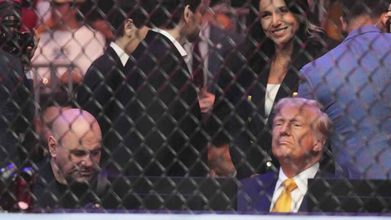 MMA à la Maison Blanche: évènement sportif inédit ou arrangement politique entre amis?