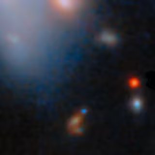 Une équipe européenne présente des données selon lesquelles les mystérieux « petits points rouges » détectés par le télescope spatial James-Webb ne seraient autres que des trous noirs supermassifs en train de faire un festin. © ESA, Webb, Nasa & CSA, G. Rihtaršič (University of Ljubljana, FMF), R. Tripodi (University of Ljubljana, FMF)