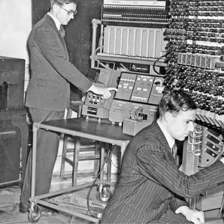 Vous utilisez l’IA au quotidien, mais connaissez-vous les génies qui l’ont imaginée ? © National Archives, USA