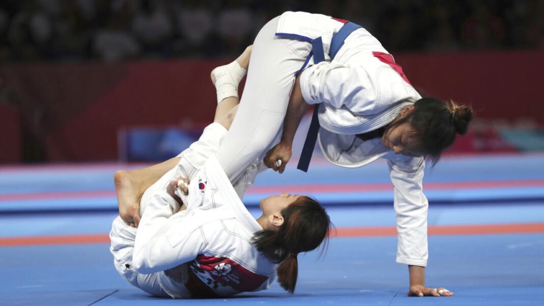 À la découverte du ju-jitsu, contact avec la championne du monde Betty Bonnet À la découverte du ju-jitsu, contact avec la championne du monde Betty Bonnet