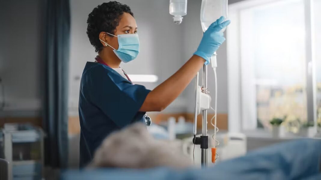 Réveillé du coma, il veut être soigné mais les médecins s'y opposent