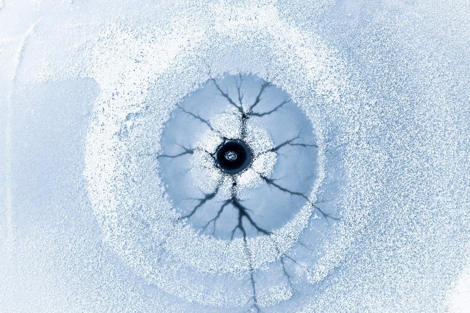 La photo de la semaine : c’est beau, on dirait du Pollock… jusqu’à ce que vous compreniez ce que c’est ! 4 aerial photographer year 2026 koki dote