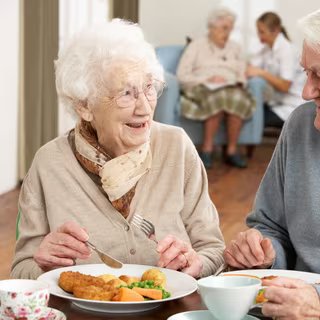 Le secret d'un cerveau en forme avec l'âge pourrait se cacher dans vos horaires de repas 2 Manger mieux pour penser mieux : ces erreurs alimentaires pourraient coûter cher à votre cerveau. © Monkeybusinessimages, iStock