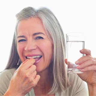 Et si la piste contre Alzheimer venait d'un acide aminé déjà connu ? 2 Ce complément courant améliore la mémoire et protège du déclin cognitif en 12 semaines. © Sam Edwards, iStock