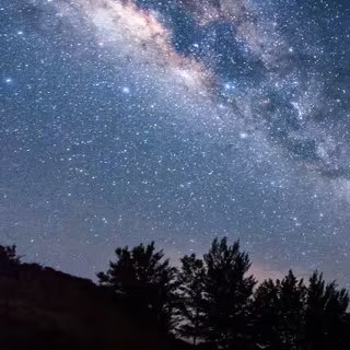 Pour David Elbaz, astrophysicien, face au ciel étoilé, nous sommes tous des enfants. © udoikel09, Adobe Stock
