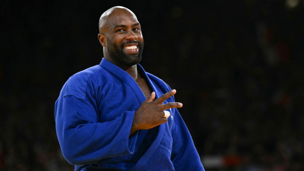 Le Français Teddy Riner après sa victoire contre le Coréen Kim Min-jong en finale des +100kg aux Jeux olympiques de Paris, le 2 août 2024 à l'Arena Champ-de-Mars.