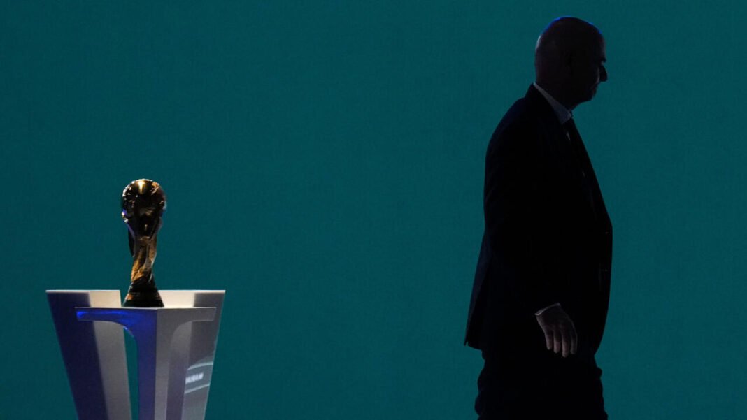 FIFA : perte de confiance, appel à la démission, Infantino peut-il tenir ?