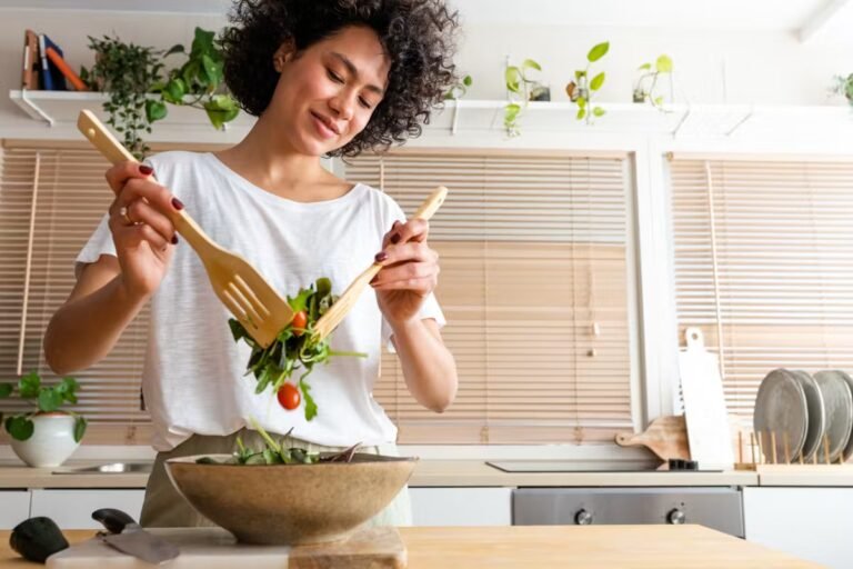 Y a-t-il un ordre conseillé pour manger les aliments ? Une diététicienne répond