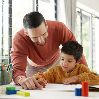 Le retour de l'écriture cursive dans la réussite de l'apprentissage de la lecture. © Jacob Wackerhauser, iStock